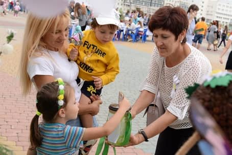 Благотворительность в России: почему люди участвуют? Кто нуждается? Способы оказания помощи