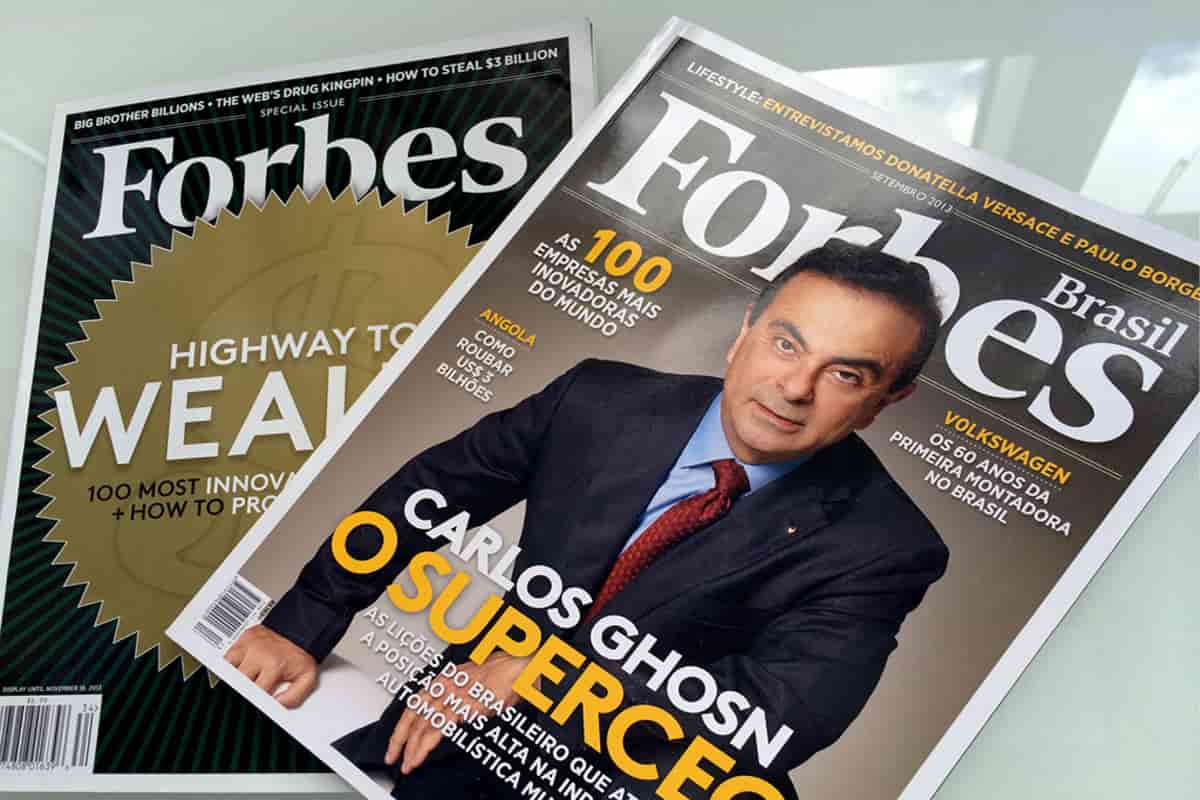 Журнал форбс самые богатые. Самый богатый человек в мире 2021 октябрь. Форбс 1162120. Журнал форбс по зодиаку.