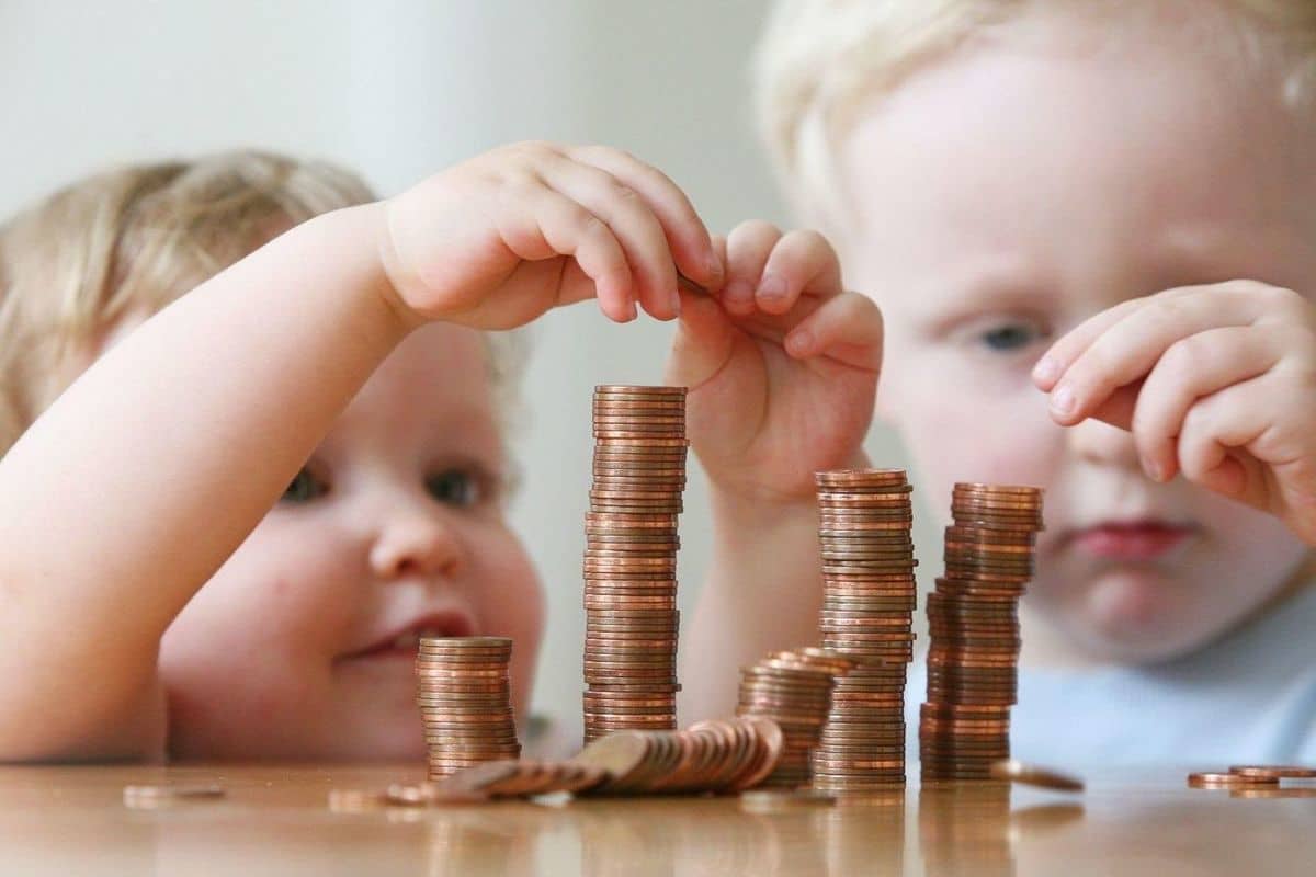 Материальная помощь детям