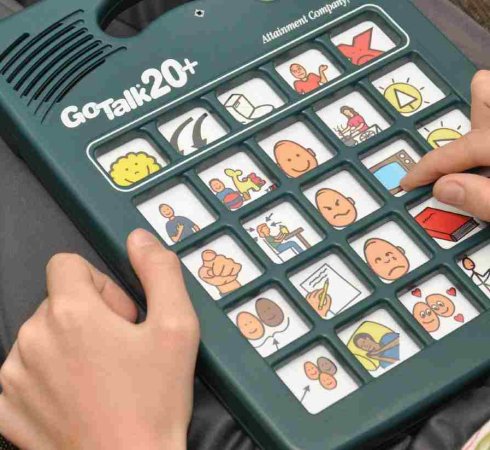 В России идет разработка коммуникаторов для людей с РАС