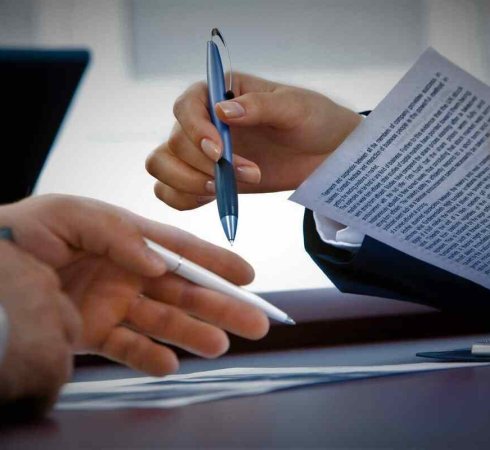 Дарение и пожертвование: в чем разница?