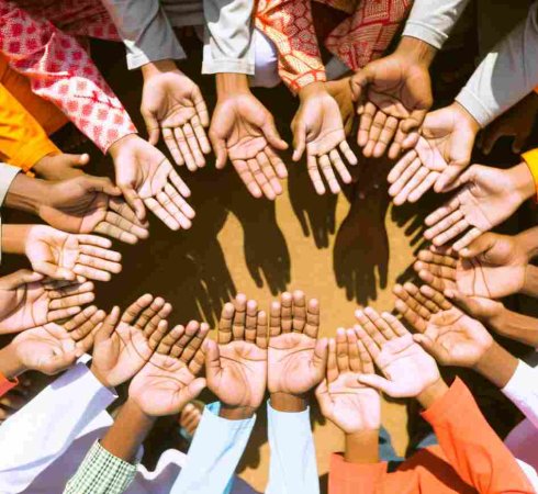 Благотворительная акция «Дети должны видеть»