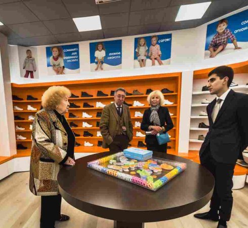 Производитель ортопедической обуви «Ортомода» стал партнером фонда Анна Мария»