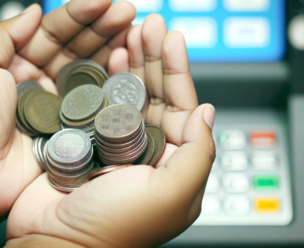 Как избавиться от мелочи в кармане: ТОП советов