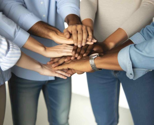 Осознанная благотворительность: плюсы и минусы