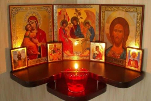 Домашняя молитва. Какие иконы должны быть дома.
